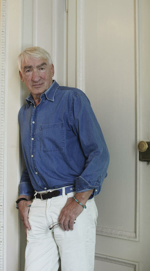 Gottfried John, Schauspieler, fotografiert in einem Münchner Hotel.