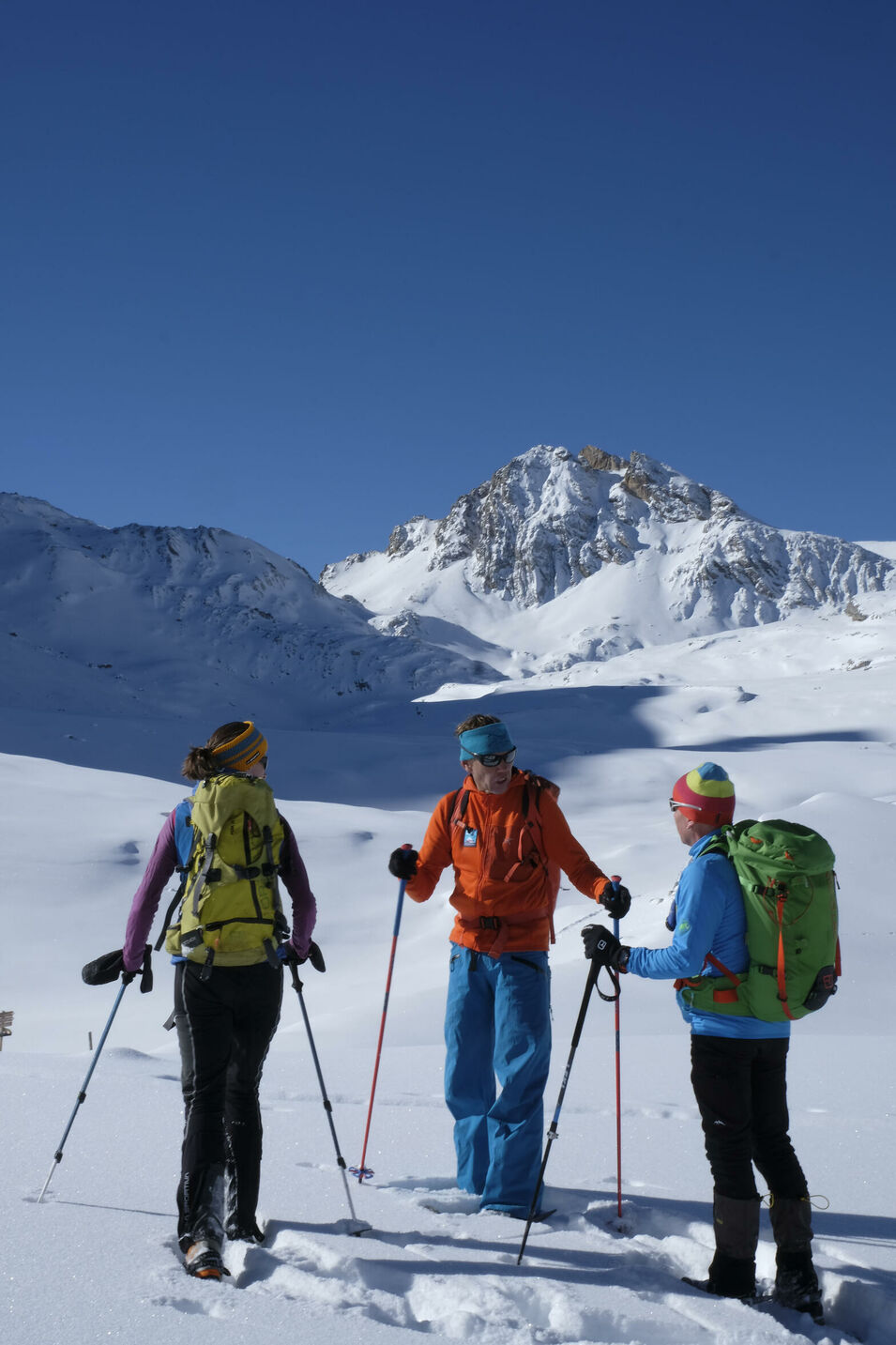 Schneeschuhwanderung im Fanes Gebirge in Südtirol mit dem DAV Summit Club für das Magazin freundin.