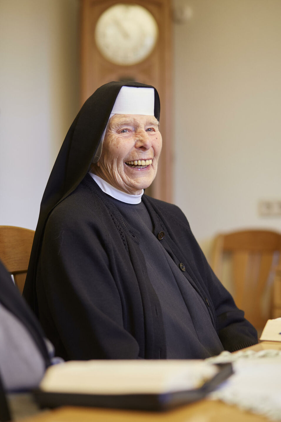 Reportage aus dem Nonnenkloster Stiftung St. Franziskus Heiligenbronn über den Alltag der dortigen Nonnen im Auftrag des Franziskus Boten.